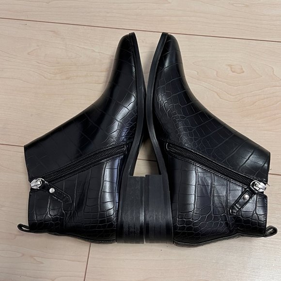 Steve Madden Faux Croc Embossed Vegan Leather Ankle Booties Black Sz 38 - Picture 4 of 10